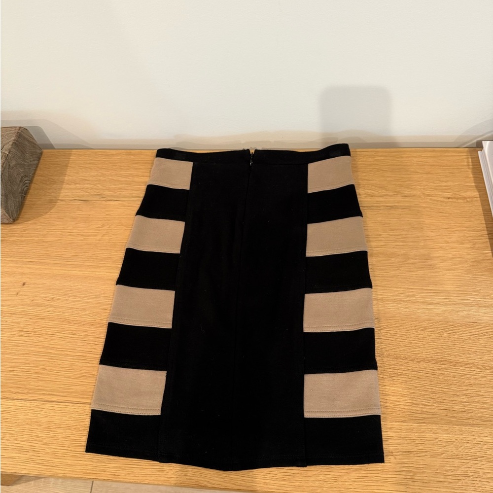 Kova & T Black and Tan Skirt size 2